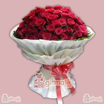Send Beautiful Luxury Bunch of 175 Red Roses Paper Packed Send flowers to India