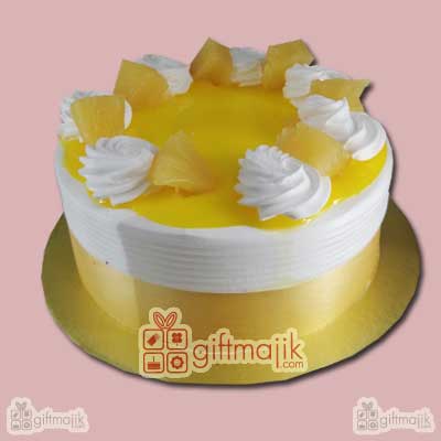 Delicious Pineapple Cherry Cake