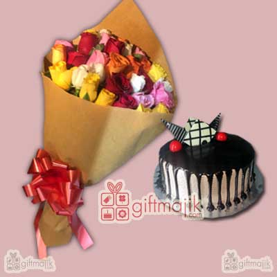 Send Beautiful Hand Bunch Of mix Roses and half kg choco vanilla cake  30 mix roses and half kg choco vanilla cake with fresh fruits toppings