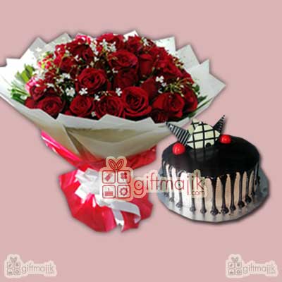 Buy Beautiful Bunch of 40 Rose Flowers and Choco Vanilla Cake