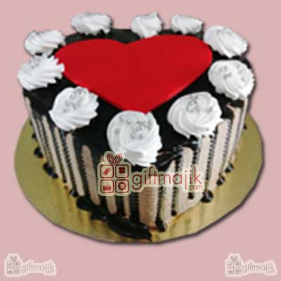 send heart shape choco vanilla cake