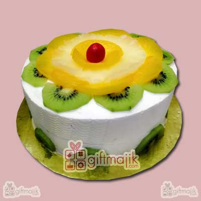 Temptation of Fresh Taste Delicious Fresh Fruits Cake