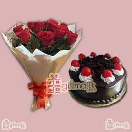 Send Bunch of 10 Red Roses with half kg Black Forest Cake